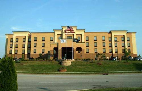 Hampton Inn & Suites Louisville East 