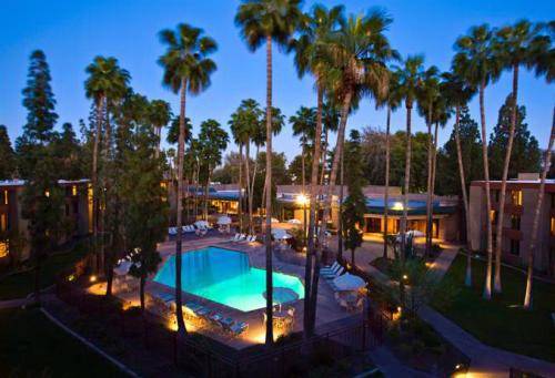 DoubleTree by Hilton Phoenix- Tempe 