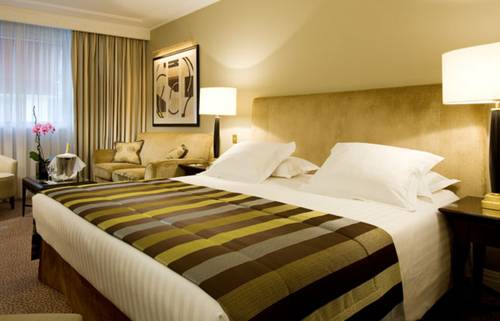 Warwick Champs-Elysees 