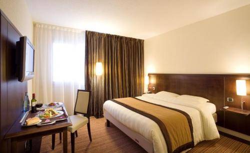 Hotel Mercure Angers Lac De Maine 
