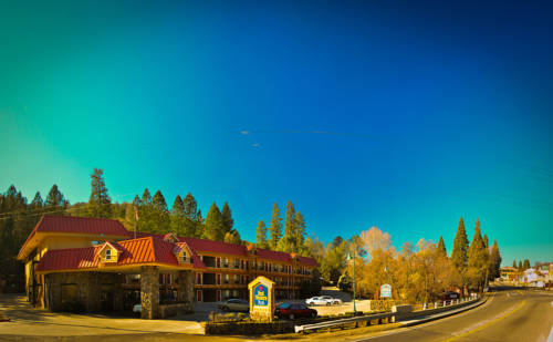Best Western Plus Yosemite Way Station 