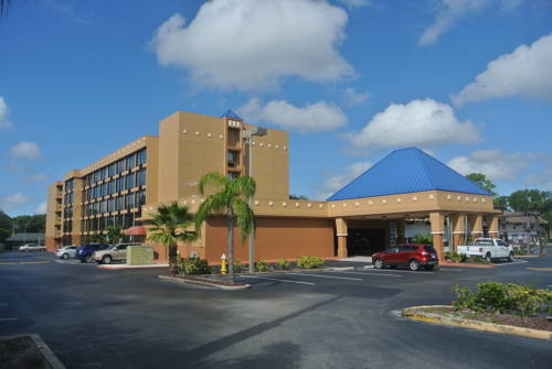Baymont Inn & Suites Clearwater 