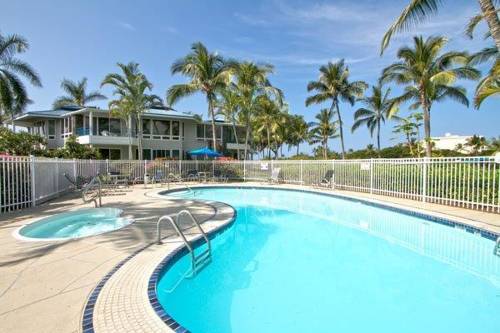Holua Resort 