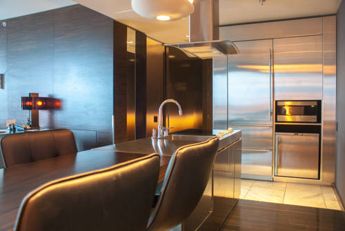 Palms Place Hotel and Spa 