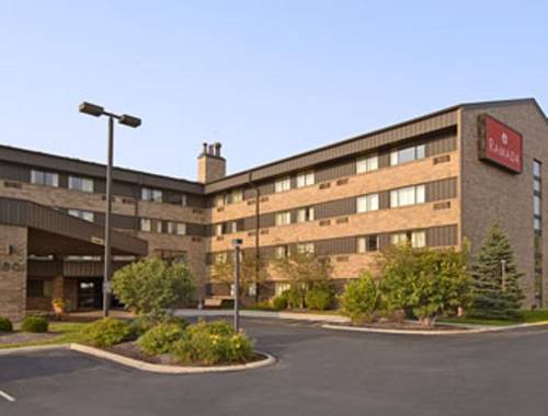 Ramada Indianapolis Airport 