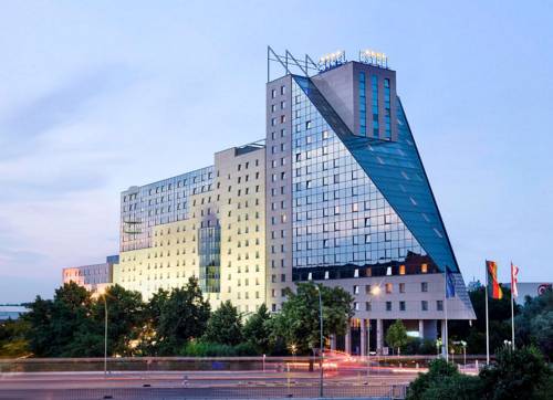 ESTREL Hotel & Convention Center 