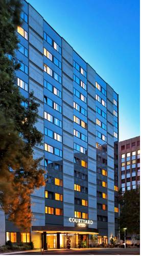 Courtyard by Marriott Düsseldorf Seestern 
