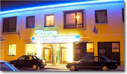 Tyros Hotel und Gästehaus am Weidendamm 