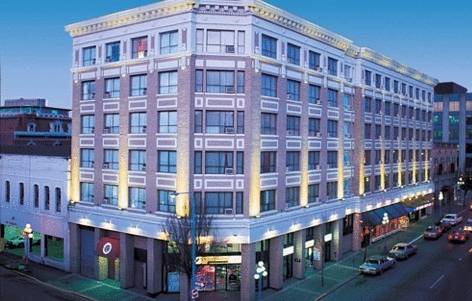 BEST WESTERN PLUS Carlton Plaza Hotel 