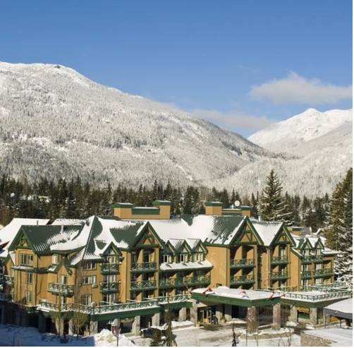 Pinnacle Hotel Whistler 