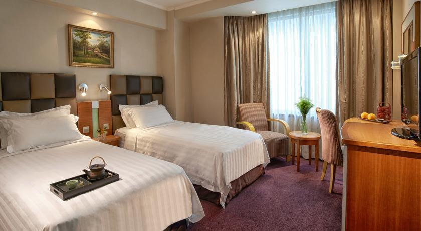 The Wharney Guang Dong Hotel 香港华美粤海酒店