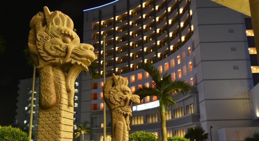 Loisir Hotel Naha 娜哈罗伊斯酒店