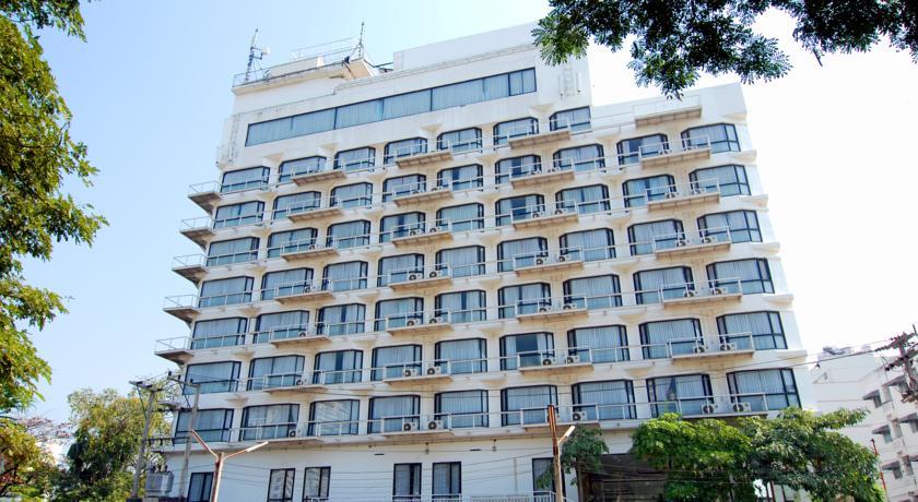 C H Hotel 清迈假日酒店