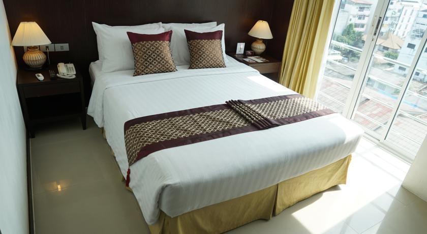 iCheck inn Mayfair Pratunam (原名: Best Western Mayfair Suites) 