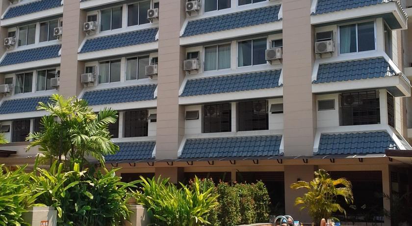 Sakulchai Place Hotel 萨库查广场酒店