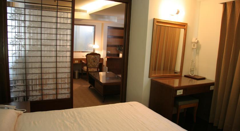 Esquire Hotel 君太大饭店