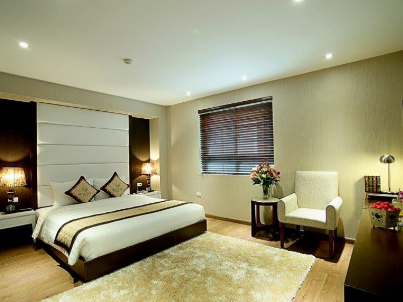 Skylark Hotel 云雀酒店