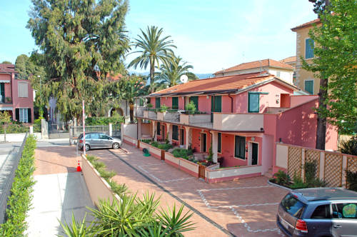 World Village Apartments 