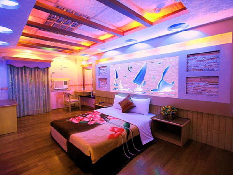Little Sailboat Hostel 垦丁小帆船渡假中心