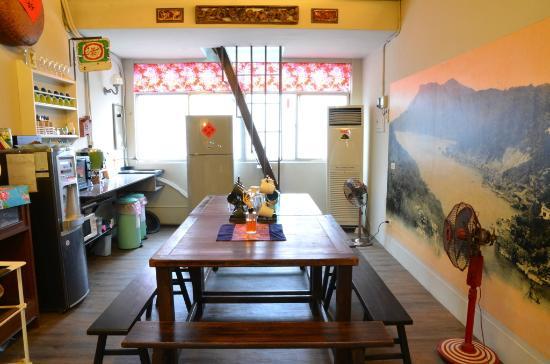 Old Taiwan (Liouhe) Hostel  