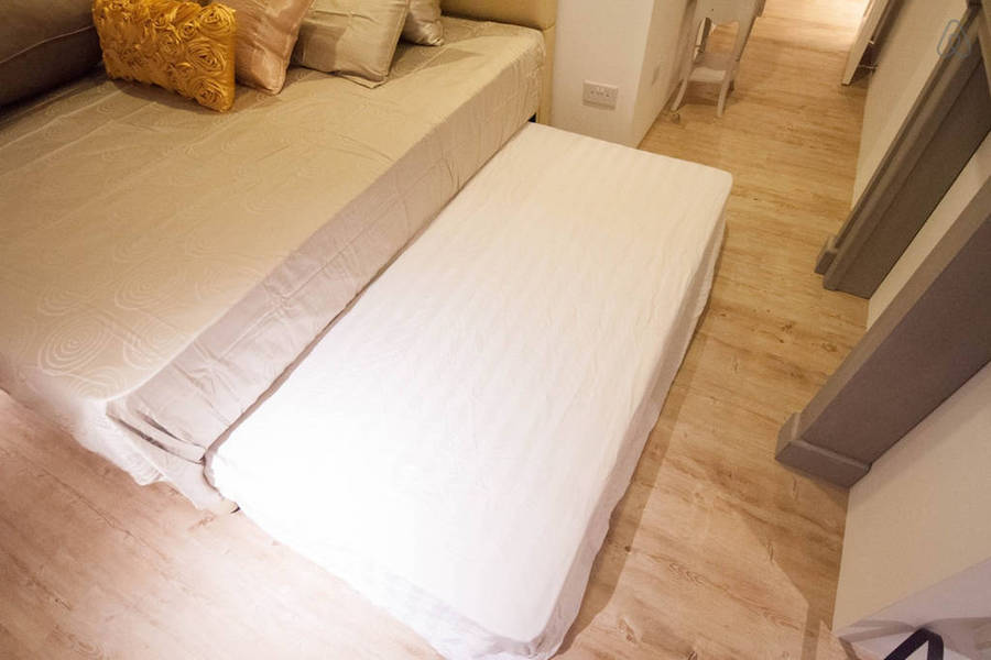 Airbnb - Luxe Double Bedroom in Orchard Rd  
