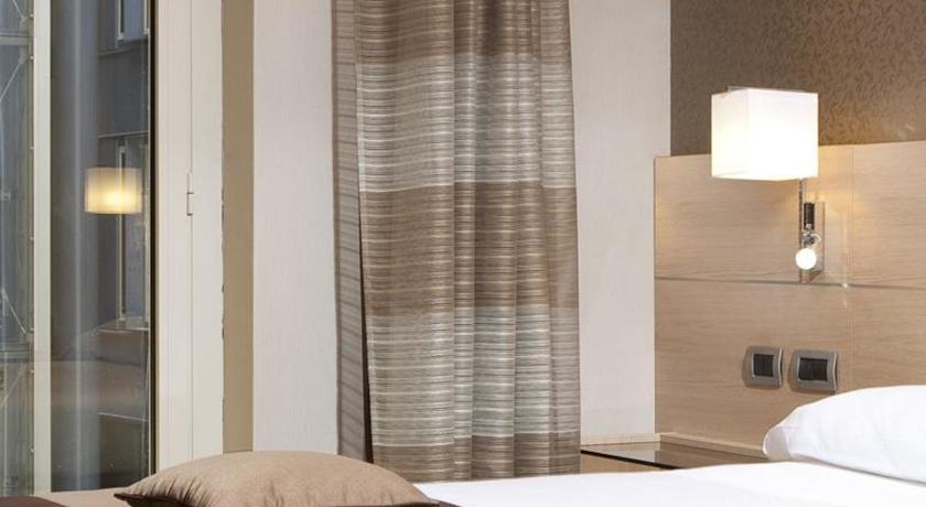 iQ Hotel Roma 