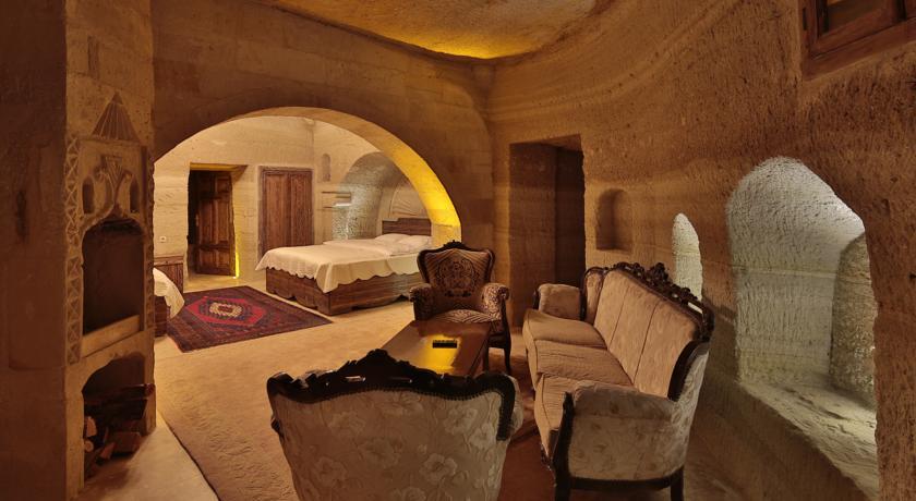 Family Cave Suite Hotel 