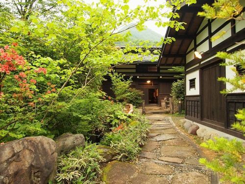 Yamazatonoiori Soene 山里草冈日式旅馆