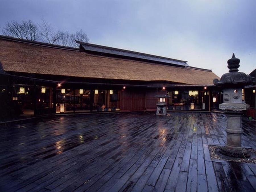 Kayabukinosato Yakushionsen Hatago 茅葺之乡药师温泉旅笼