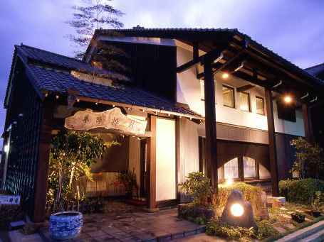  Honjin Suigetsu 本陣粋月 