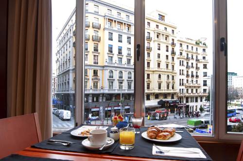 Tryp Madrid Plaza Espana Hotel （原名: Tryp Madrid Menfis Hotel） 