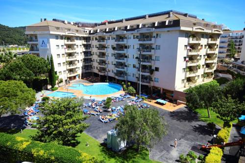 Aqua Hotel Montagut Suites 