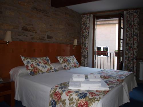 Hotel Entrecercas 