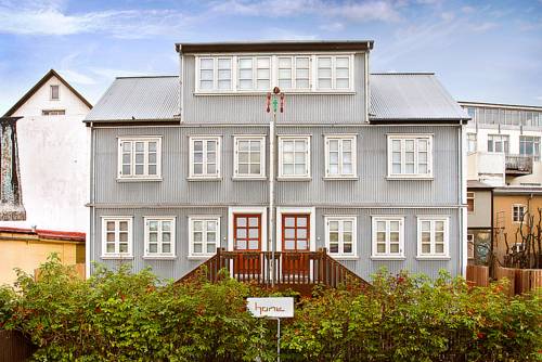 Home Luxury Apartments 