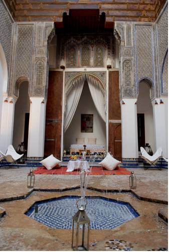 Hotel & Spa Dar Bensouda 本苏达摩洛哥传统庭院住宅