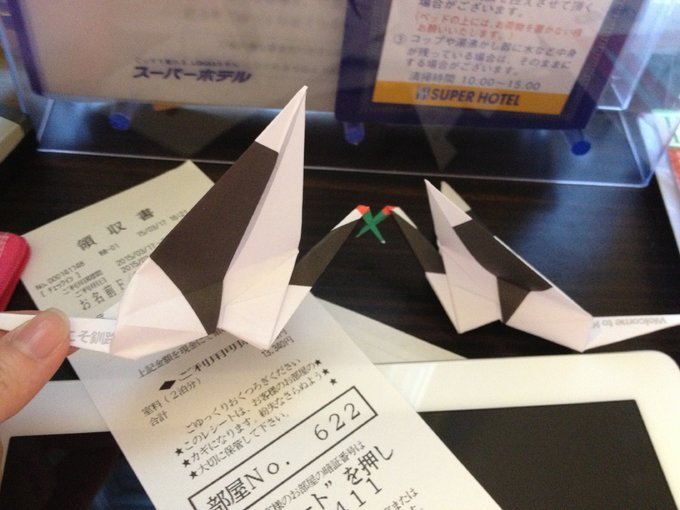 他家送的折纸鹤，灰常可爱。