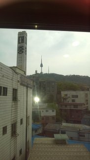 酒店后面就是南山喽