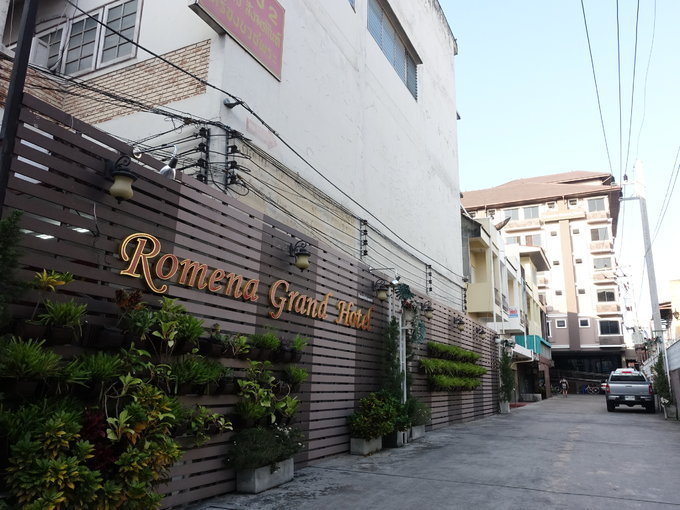 酒店门口