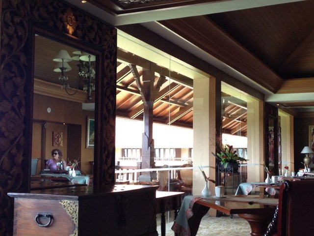 the lounge特别适合下午茶阿，看本书，真是不想走了！请把我留在巴厘岛吧！！