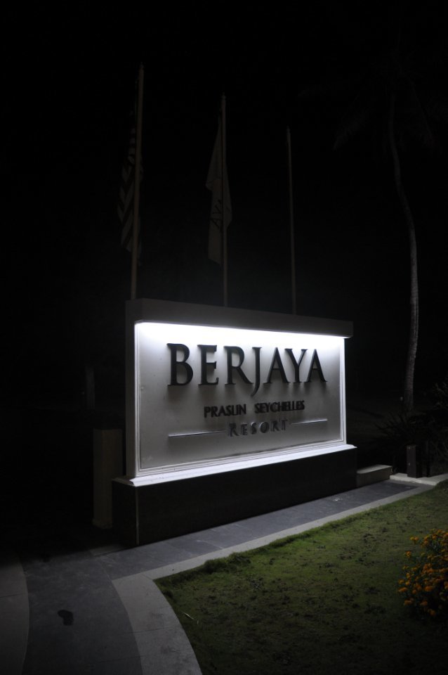 从码头打车到了Berjaya酒店，车费250卢比。